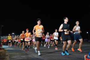 BIB: 23677, 24024
                            <button type="button" onclick="openModal(22954019)" class="btn btn-primary btn-sm float-right btn-popup" data-toggle="modal" data-target=".modal-high-quality">
                        <i class="fas fa-shopping-cart"></i> Add to Cart
                    </button>
                                            <button type="button" onclick="isThisMe(22954019, true)" class="btn btn-success btn-sm float-right btn-popup btn-isme hidden" data-toggle="tooltip" data-placement="bottom" title="นี่คือรูปของคุณใช่ไหม คลิกที่นี่เพื่อเอาเข้าอัลบั้ม">
                        <i class="fas fa-plus"></i> Add to album
                    </button>
                    <button type="button" onclick="isThisMe(22954019, false)" class="btn btn-warning btn-sm float-right btn-popup btn-isnotme hidden">
                        <i class="fas fa-ban"></i> Remove from album
                    </button>